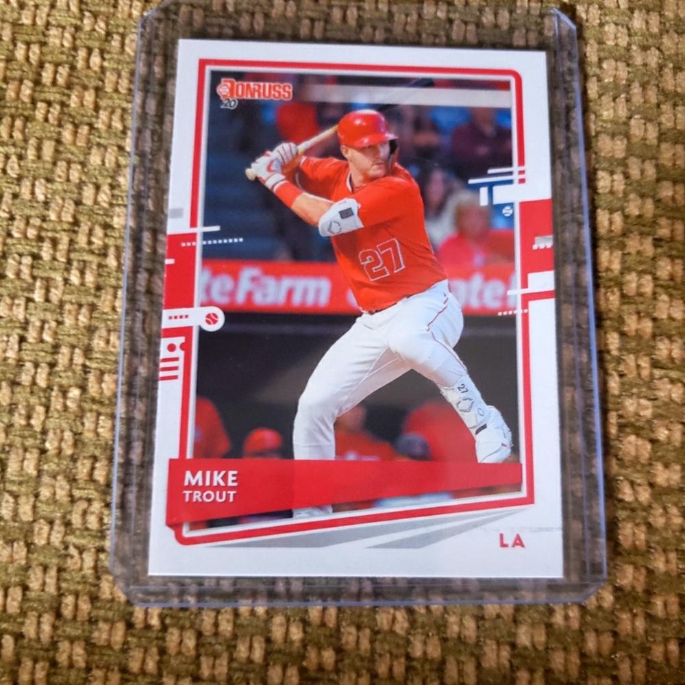 Mike trout baseball card